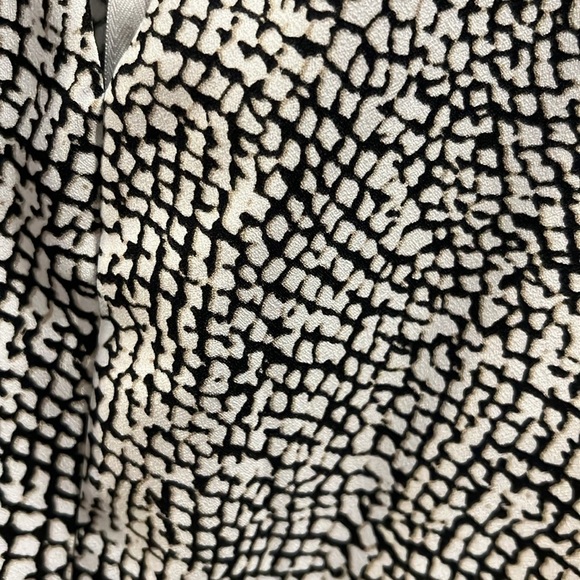 Banana Republic size 4 black and white romper - Picture 12 of 12